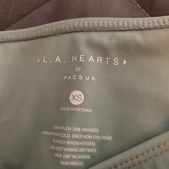 Green swimsuit bottoms - Picture 3 of 3